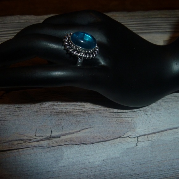 Women's Ring 925 Silver Plated Blue Topaz Size 7 - Picture 3 of 4